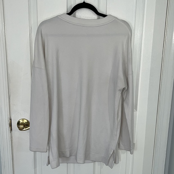 Nike Oversized Long Sleeve Sweatshirt - Picture 4 of 4